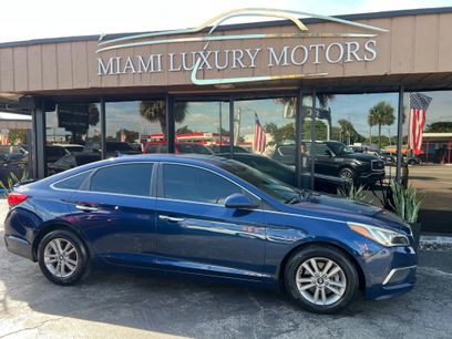 Used 2015 Hyundai Sonata SE w/ Option Group 09