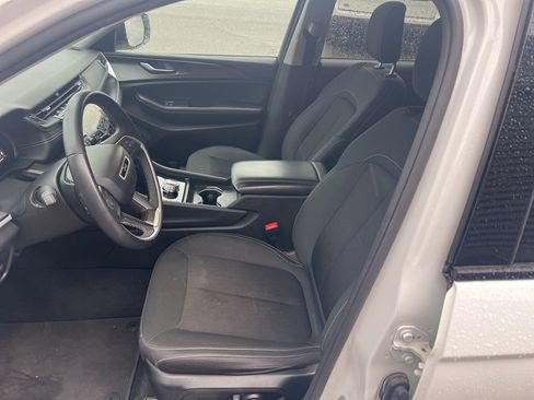 Used 2023 Jeep Grand Cherokee L Laredo image 13