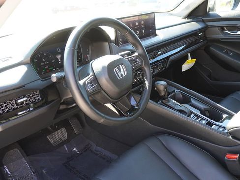 Used 2024 Honda Accord EX-L image 25