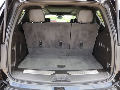 Used 2025 GMC Yukon AT4 AWD/4WD image 15