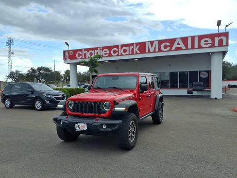 Used 2025 Jeep Wrangler Unlimited Rubicon AWD/4WD image 1