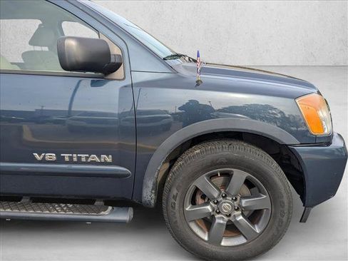 Used 2015 Nissan Titan SV w/ SV Value Truck Package image 7