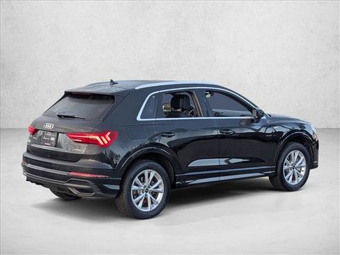 Certified 2025 Audi Q3 2.0T Premium w/ Convenience Package image 5