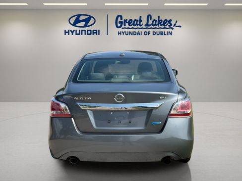 Used 2014 Nissan Altima 2.5 SV w/ Convenience Package FWD image 4