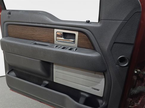 Used 2014 Ford F150 Lariat w/ Equipment Group 502A Luxury image 27