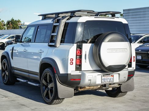 Used 2023 Land Rover Defender 110 S image 9