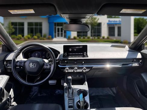 Used 2023 Honda Civic Sport image 30