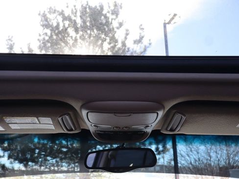 Used 2003 Toyota Sequoia Limited image 30