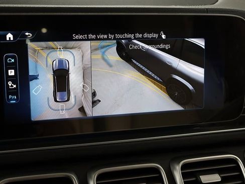 Used 2026 Mercedes-Benz GLS 450 4MATIC image 25