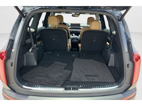 Used 2021 Kia Telluride SX w/ Towing Package FWD image 12