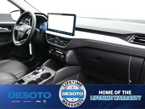 New 2025 Ford Escape SE w/ PHEV Premium Package FWD image 10