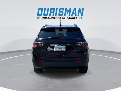 Used 2023 Jeep Compass Latitude w/ Convenience Group AWD/4WD image 7