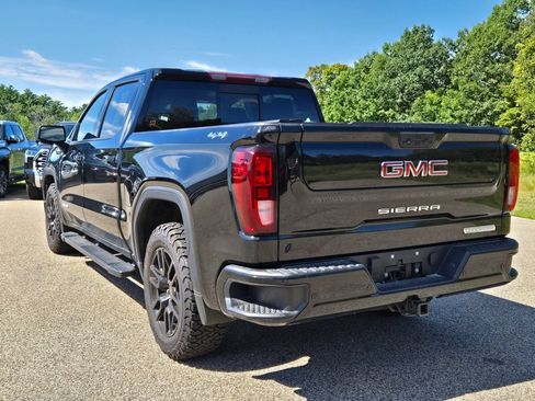 Used 2022 GMC Sierra 1500 Elevation w/ Elevation Premium Package AWD/4WD image 3