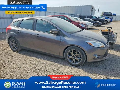 Used 2014 Ford Focus SE w/ Equipment Group 201A FWD image 5