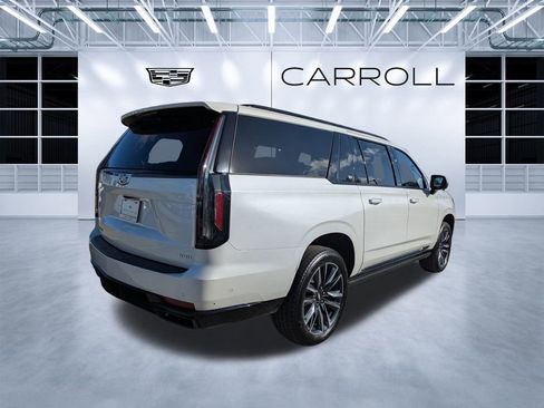 Used 2022 Cadillac Escalade ESV Sport w/ Touring Package image 4