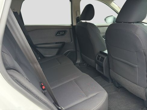 Used 2023 Nissan Rogue S AWD/4WD image 25