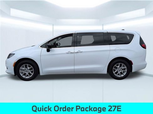 Used 2024 Chrysler Voyager LX w/ Fleet Security Group FWD image 2