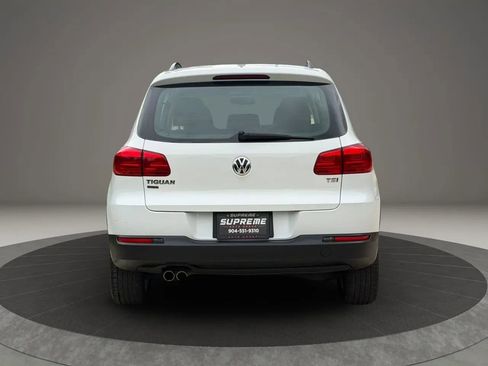 Used 2017 Volkswagen Tiguan S FWD image 4