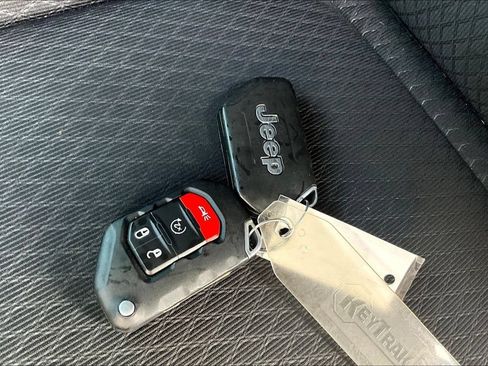 Used 2021 Jeep Wrangler Unlimited Sport AWD/4WD image 10