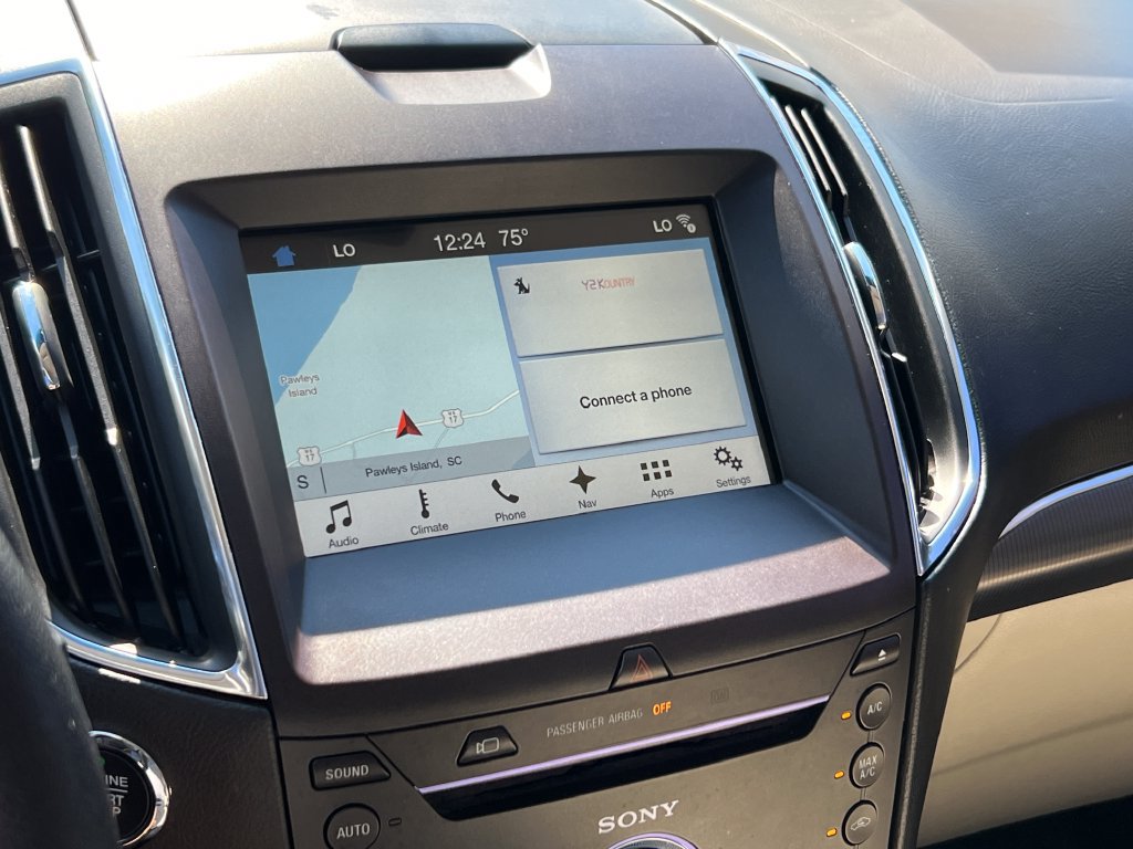 Used 2018 Ford Edge Titanium w/ Equipment Group 302A FWD image 34