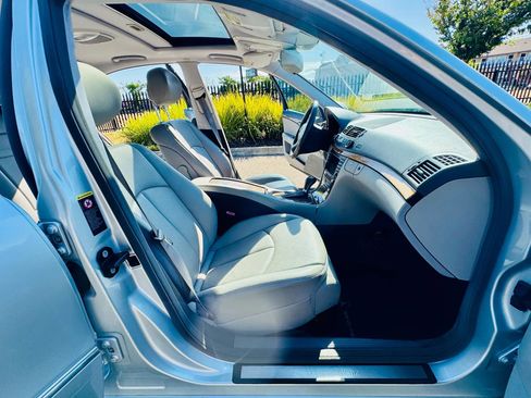Used 2007 Mercedes-Benz E 350 Sedan image 19
