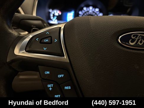 Used 2017 Ford Edge Titanium w/ Equipment Group 301A AWD/4WD image 16