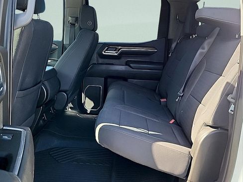 Used 2022 Chevrolet Silverado 1500 LT AWD/4WD image 11
