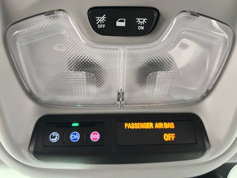 Used 2025 Chevrolet TrailBlazer LT AWD/4WD image 55