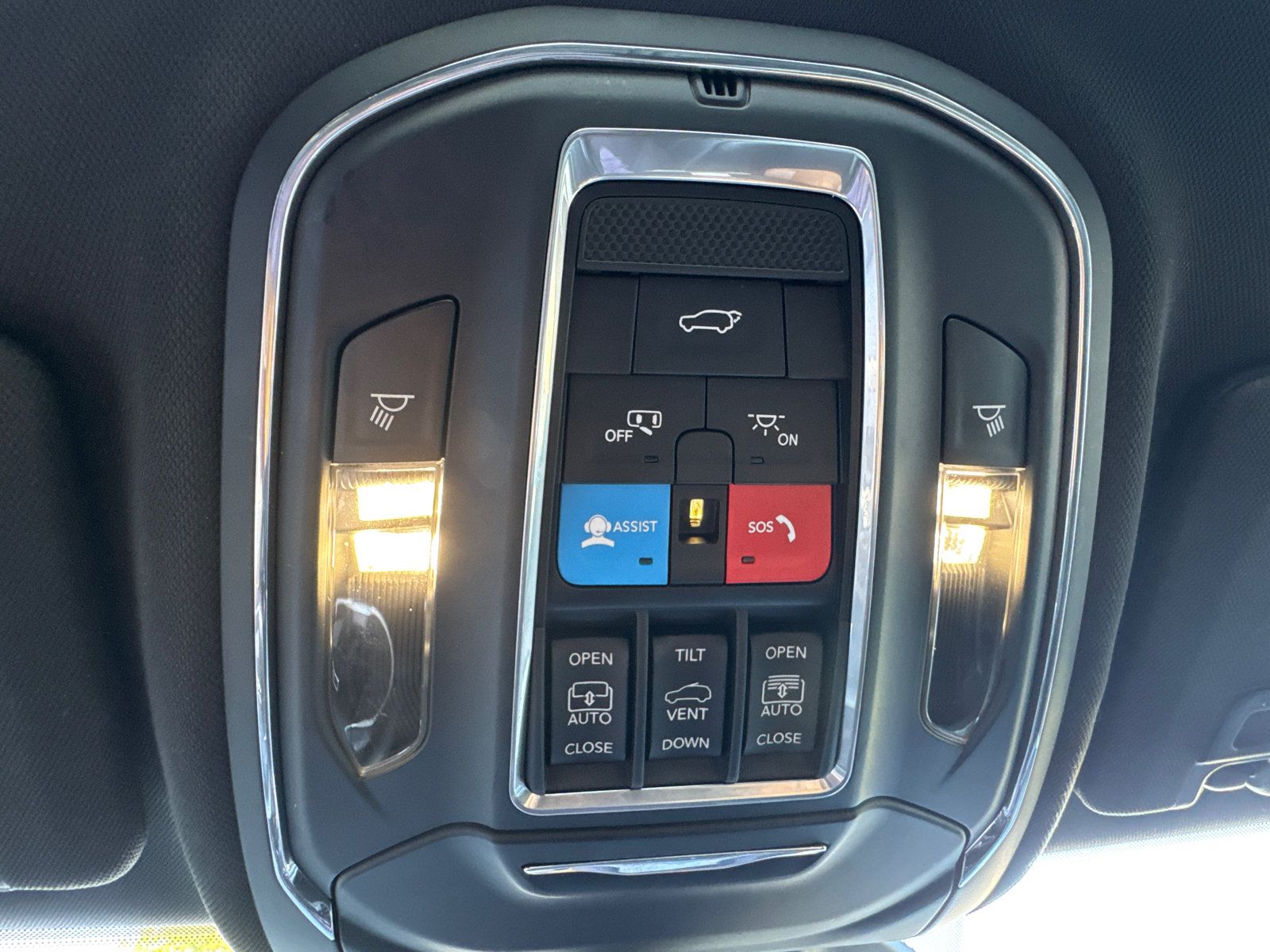 Used 2024 Jeep Grand Cherokee Limited 4xe AWD/4WD image 25