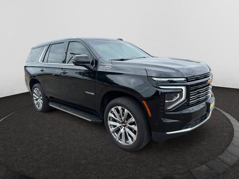 Used 2025 Chevrolet Tahoe High Country w/ Sun And Tow Package AWD/4WD image 4
