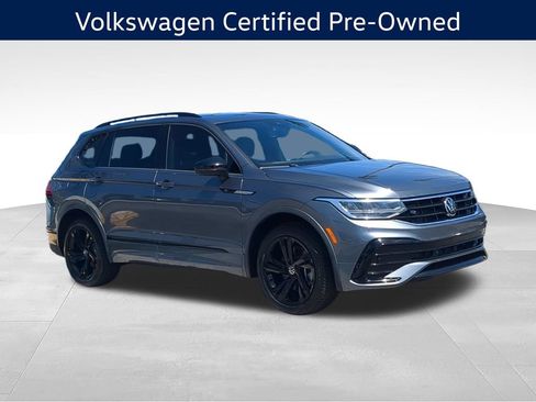 Used 2023 Volkswagen Tiguan SE R-Line FWD image 2