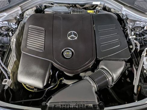 Certified 2025 Mercedes-Benz GLC 300 4MATIC image 22