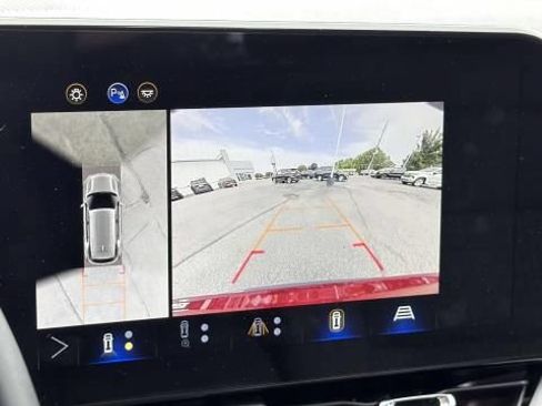 Certified 2025 Chevrolet Equinox LT w/ Safety and Technology Package AWD/4WD image 16