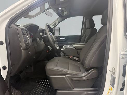 Used 2023 Chevrolet Silverado 2500 Custom w/ Infotainment Package AWD/4WD image 11