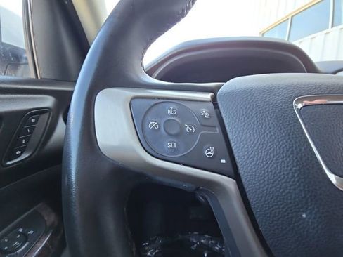 Used 2023 GMC Acadia Denali image 11