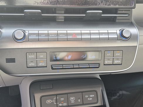 Used 2024 Hyundai Kona Limited AWD/4WD image 25
