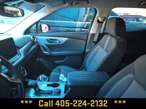 Used 2024 Chevrolet Blazer LT FWD image 17