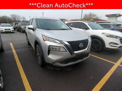 Used 2023 Nissan Rogue SV w/ SV Premium Package image 3