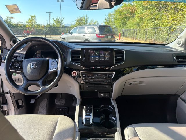 Used 2021 Honda Pilot Touring image 15