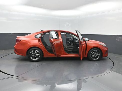 Used 2023 Kia Forte LXS FWD image 39