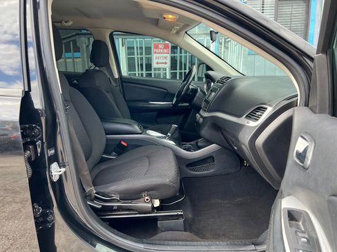 Used 2018 Dodge Journey SE w/ Connectivity Group image 13