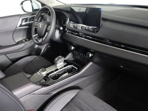 New 2026 Mitsubishi Outlander SE FWD image 30