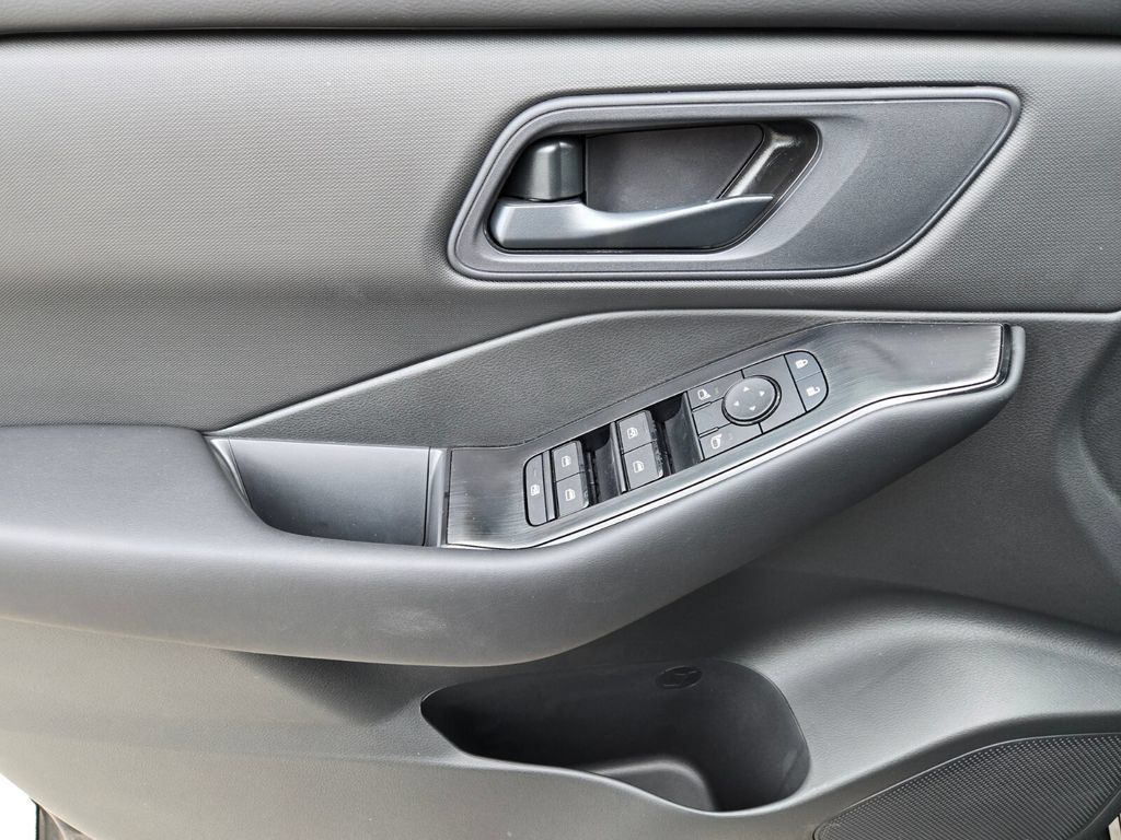 New 2026 Nissan Rogue S FWD image 9