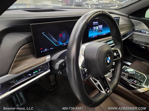 Used 2023 BMW 760i xDrive AWD/4WD image 26