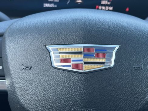 Used 2025 Cadillac XT4 Premium Luxury image 50