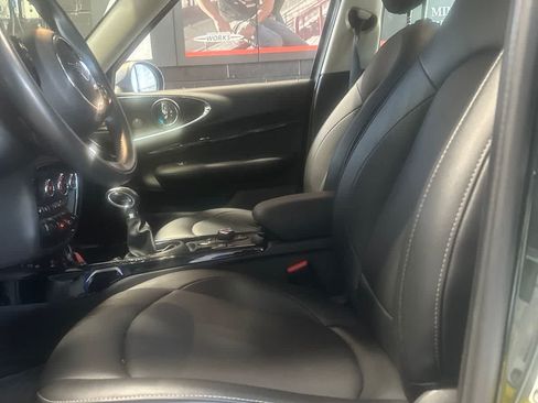 Used 2019 MINI Cooper Clubman ALL4 w/ Premium Package AWD/4WD image 8