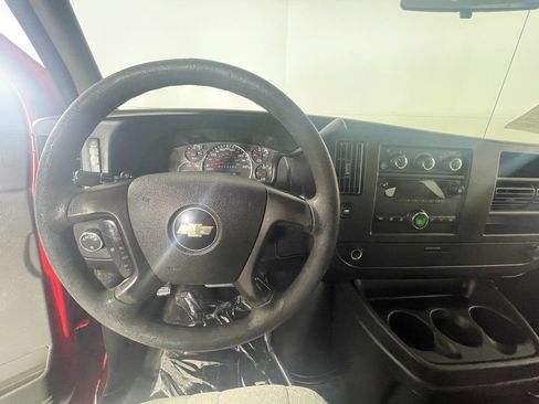 Used 2009 Chevrolet Express 1500 RWD image 16