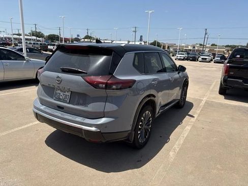 Used 2024 Nissan Rogue Platinum w/ Platinum Premium Package FWD image 8
