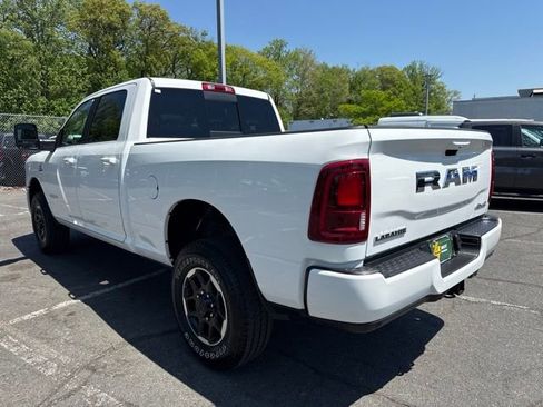 Used 2026 RAM 2500 Laramie AWD/4WD image 19