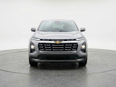 Used 2025 Chevrolet Equinox LT image 2